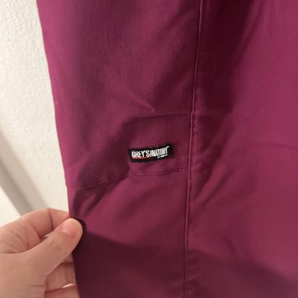 Greys Anatomy Spandex Stretch Kim Cargo Pant XL Petite WINE - Picture 2 of 5